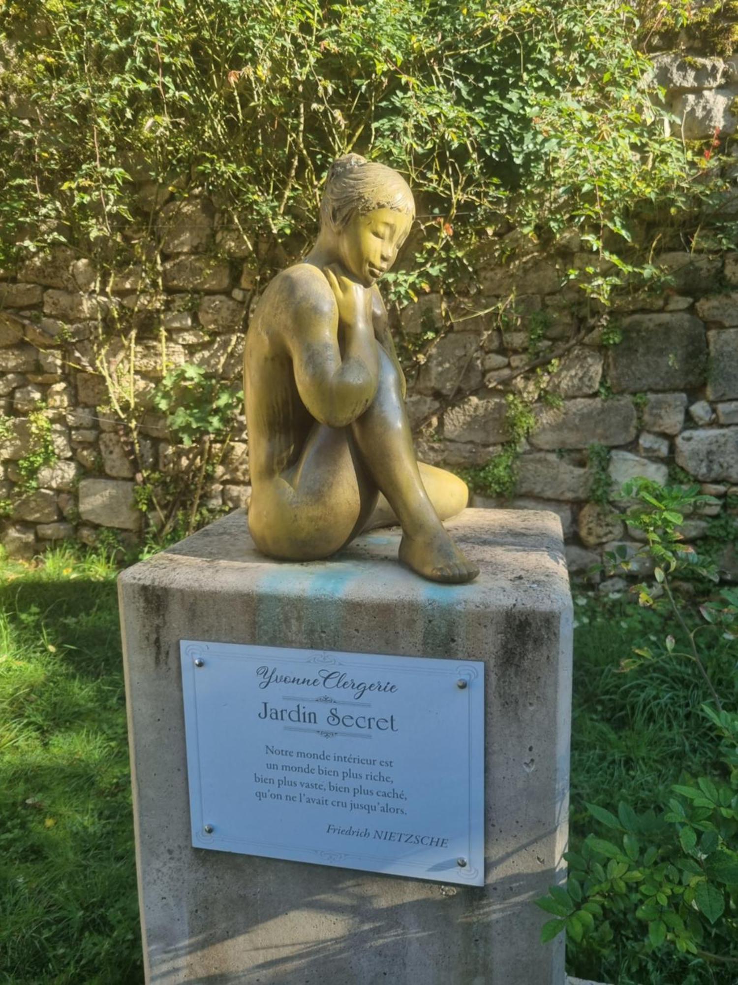 Au Perigord Noir Ξενοδοχείο Hautefort Εξωτερικό φωτογραφία